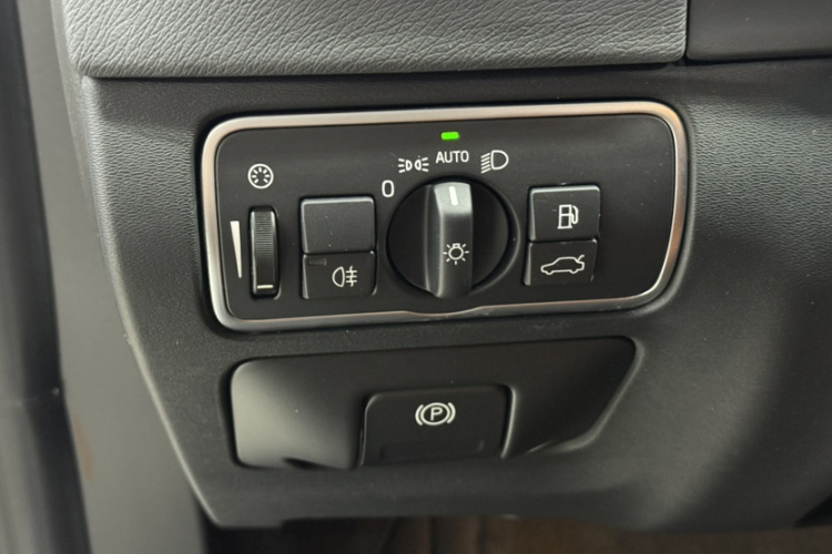 沃尔沃S60 2019款 S60L 改款 T5 智进进阶版局部细节9003