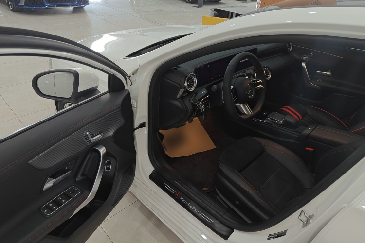 奔驰A级 2023款 A 200 L 时尚型中控内饰20