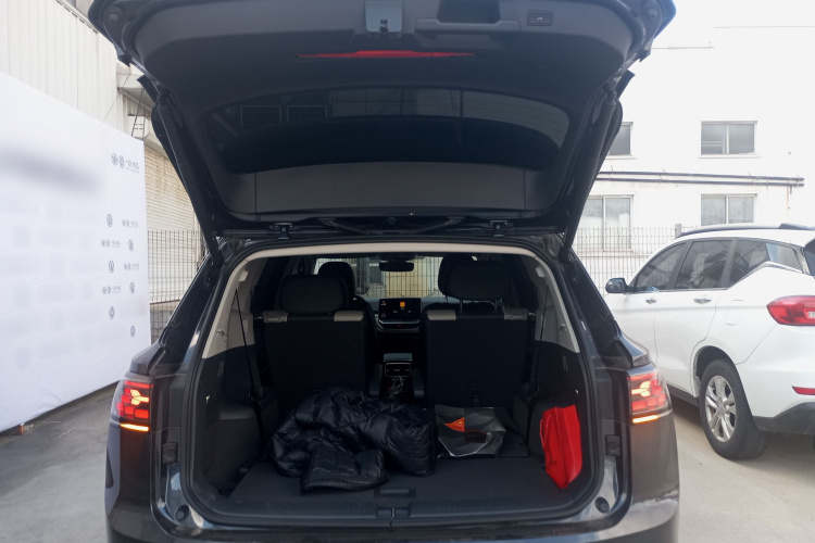 大众 ID.6 CROZZ 2022款 长续航PRO版机舱底盘23