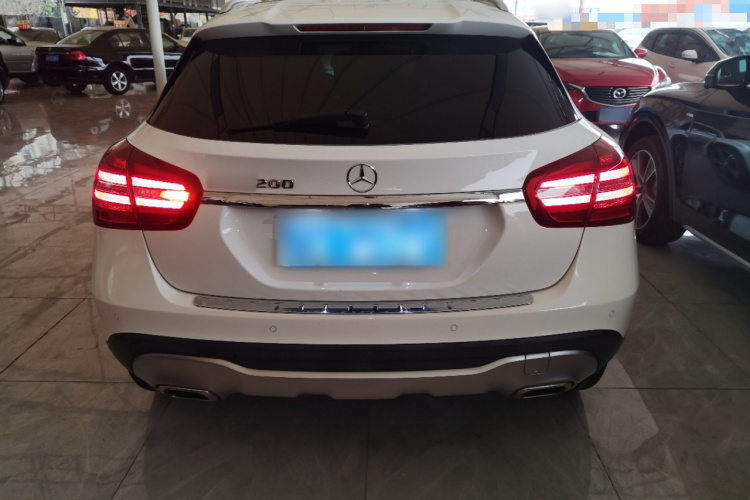 奔驰GLA 2018款 GLA 200 时尚型车身外观6