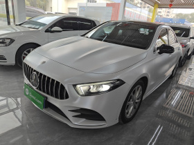 奔驰A级 2019款 改款 A 200 L 运动轿车