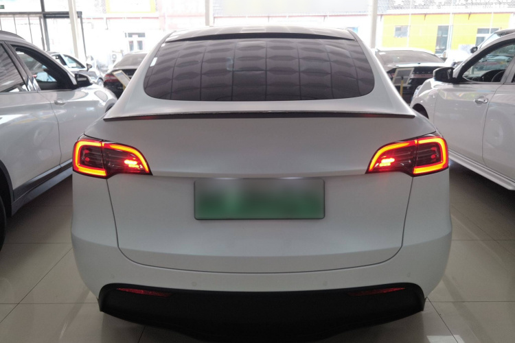 特斯拉 Model Y 2022款 改款 后轮驱动版车身外观6