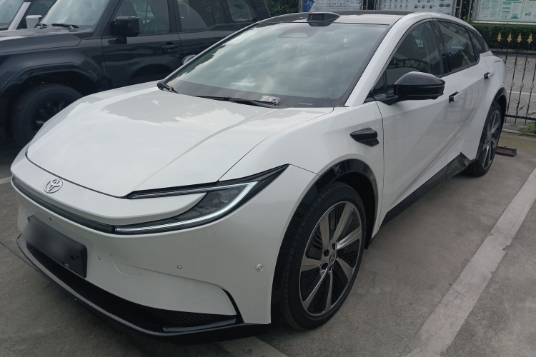 丰田bZ5 2025款 550 PRO智行版车身外观1