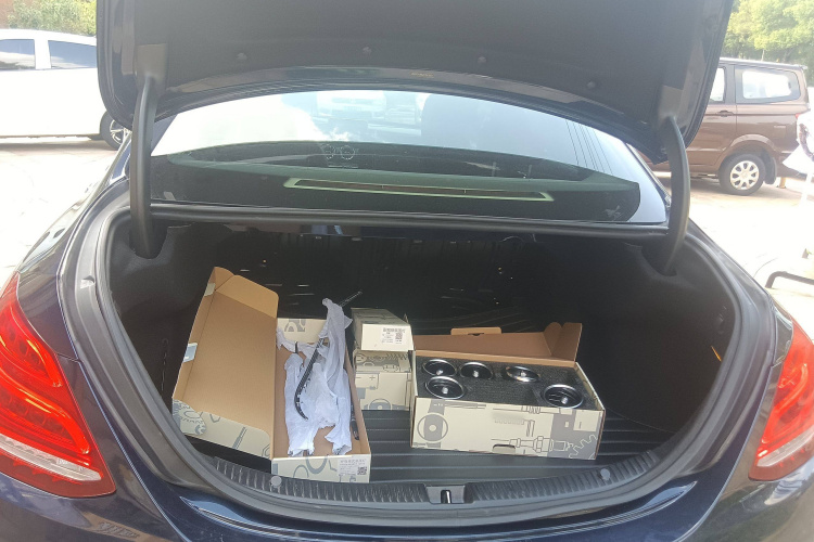 奔驰C级 2018款 C 180 L 动感型运动版中控内饰23