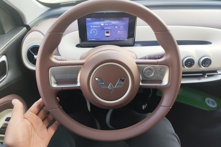 五菱汽车 五菱缤果 2025款 203km 轻享款中控内饰13