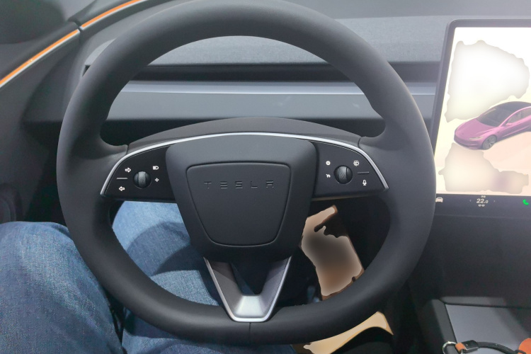 特斯拉 Model 3 2023款 后轮驱动版中控内饰13