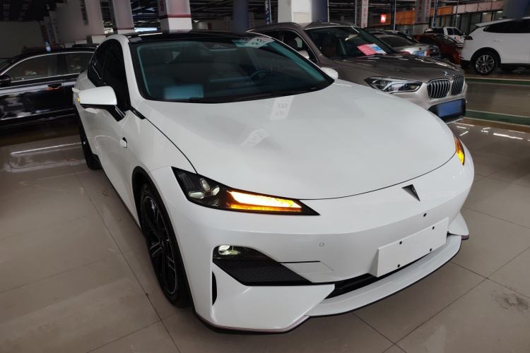 深蓝汽车 深蓝SL03 2023款 515MAX纯电版车身外观3