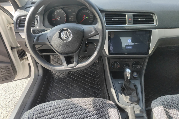 大众 朗逸 2017款 1.6L 自动风尚版中控内饰12