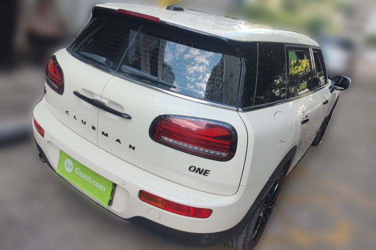 MINI Clubman 2023款 1.5T 白衬衫特别版车身外观7