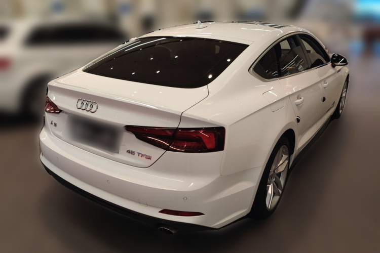 奥迪A5 2017款 Sportback 45 TFSI 时尚型车身外观7