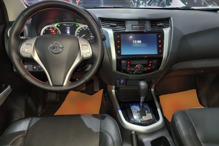 日产 途达 2020款 2.5L XL Upper 自动两驱豪华版中控内饰12