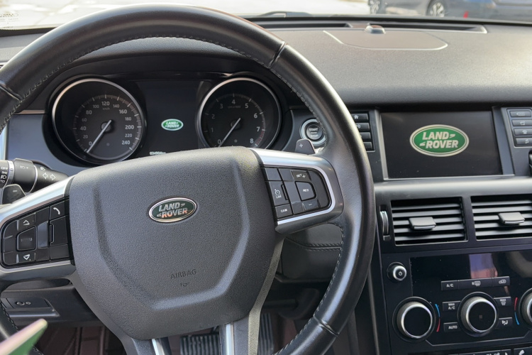 路虎 发现神行 2019款 240PS PURE版 国VI中控内饰7003