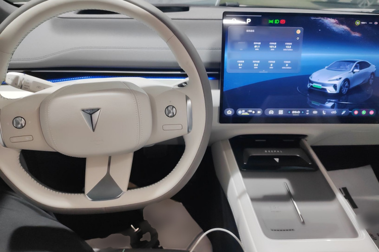 深蓝汽车 深蓝L07 2026款 550Ultra华为乾崑ADS SE版中控内饰7002