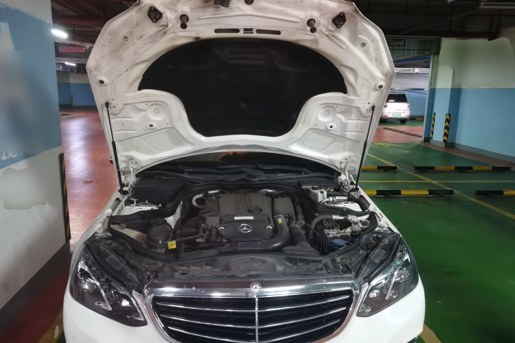 奔驰E级 2014款 E 260 L 豪华型局部细节24