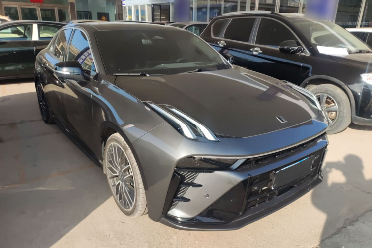 领克03 2025款 2.0TD DCT冠军版Pro车身外观3