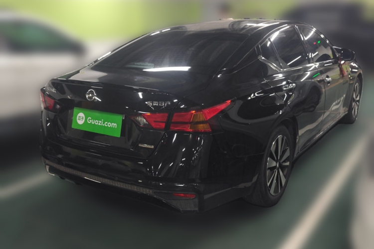 日产 天籁 2021款 2.0L XL 舒适版车身外观7