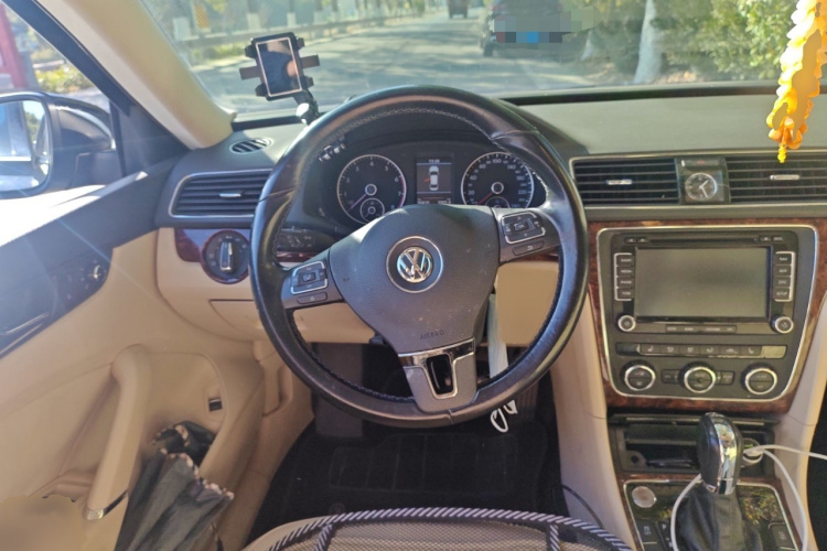 大众 帕萨特 2013款 1.8TSI DSG御尊版局部细节13