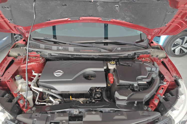 日产 逍客 2016款 2.0L CVT豪华版机舱底盘24