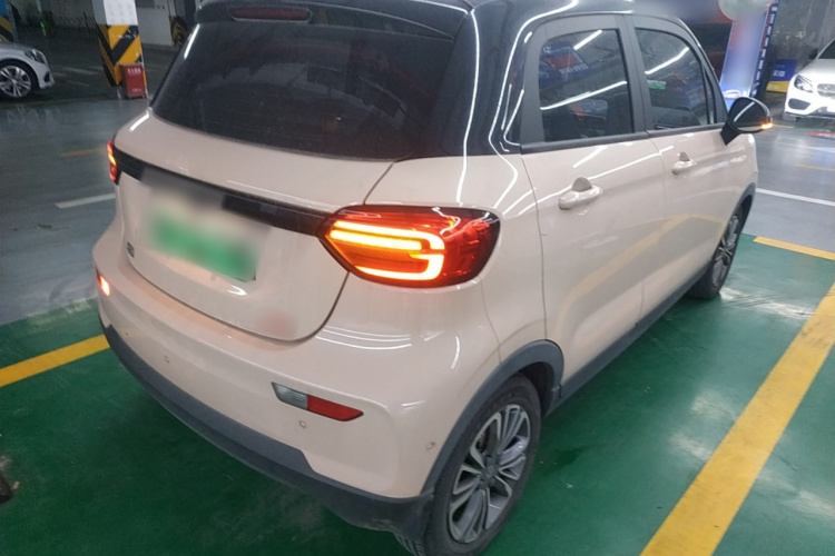 零跑汽车 零跑T03 2021款 400豪华版车身外观7