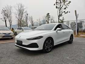 荣威D7 2023款 DMH 125km 卓越版