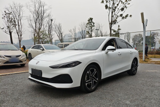 荣威D7 2023款 DMH 125km 卓越版