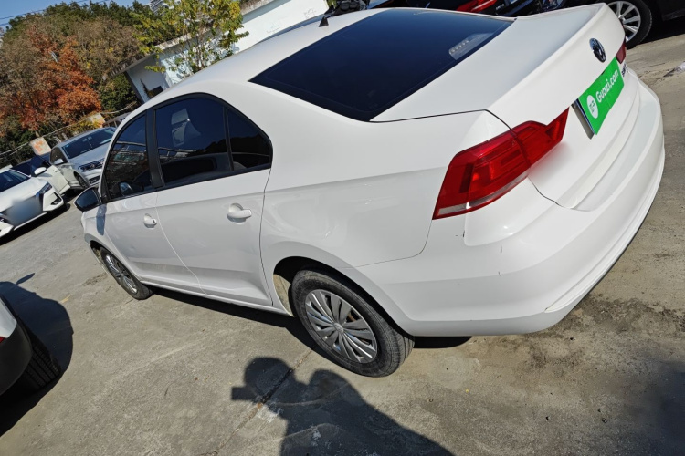 大众 桑塔纳 2017款 浩纳 1.6L 自动风尚版车身外观4