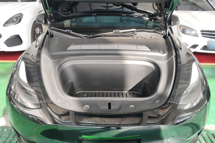 特斯拉 Model Y 2021款 标准续航后驱版局部细节24