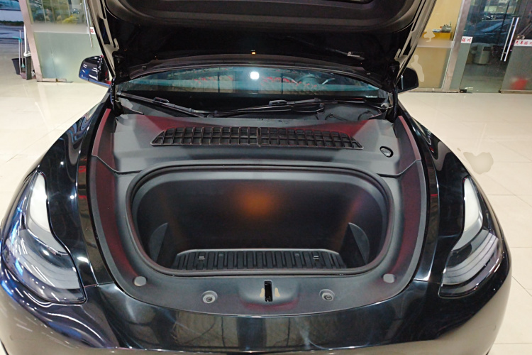 特斯拉 Model Y 2022款 后轮驱动版局部细节24