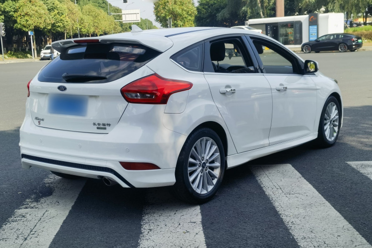 福特 福克斯 2017款 两厢 EcoBoost 180 自动运动型车身外观6004