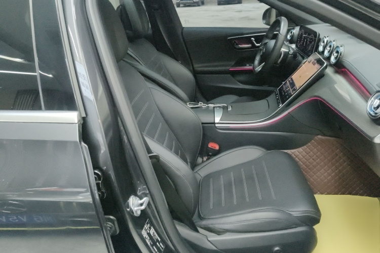 奔驰C级 2022款 改款 C 260 L 运动版局部细节41