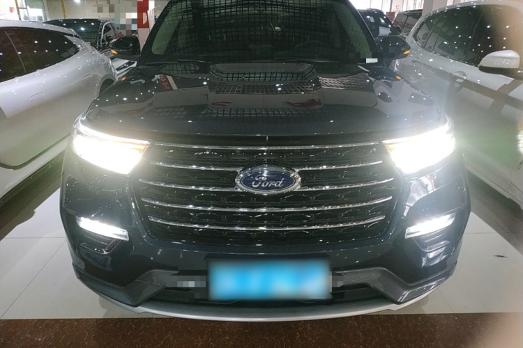 福特 探险者 2020款 EcoBoost 285 四驱风尚版 6座车身外观2