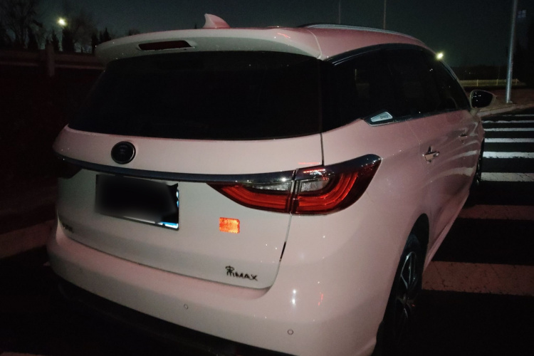 比亚迪 宋MAX 2017款 1.5T 自动智联精英型 7座车身外观7