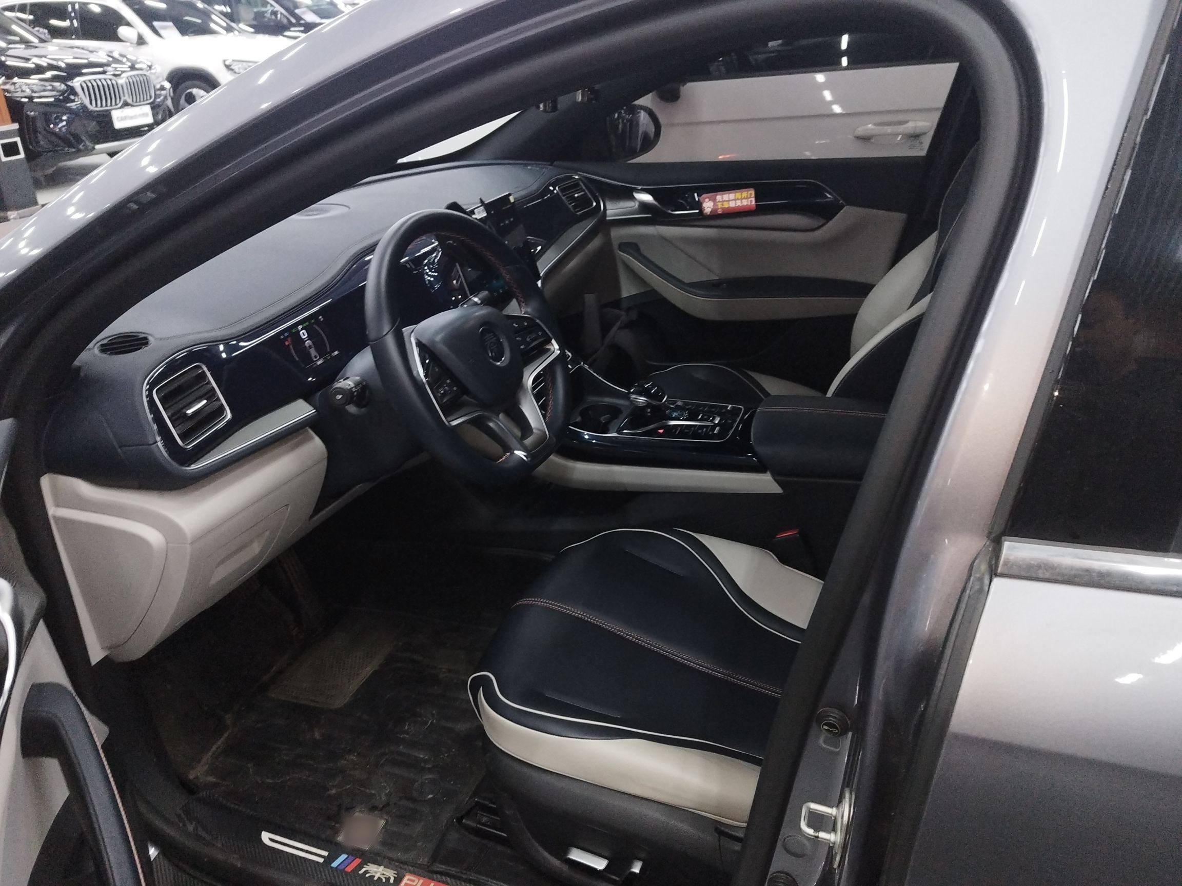 比亚迪 秦PLUS 2021款 EV 400KM 豪华型