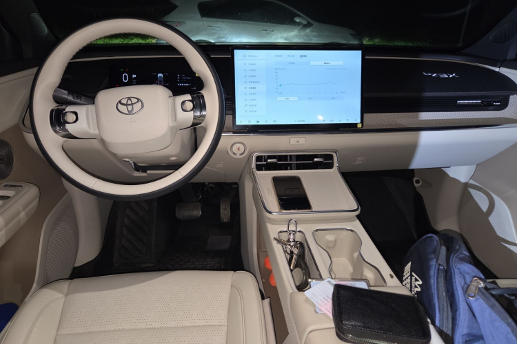 丰田 铂智3X 2025款 520 Pro中控内饰12
