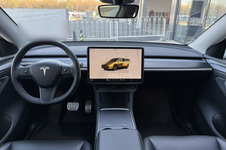 特斯拉 Model Y 2024款 后轮驱动版中控内饰7005