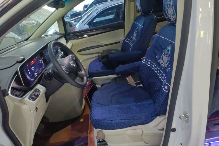 别克GL8 2022款 ES陆尊 653T 舒适型中控内饰19