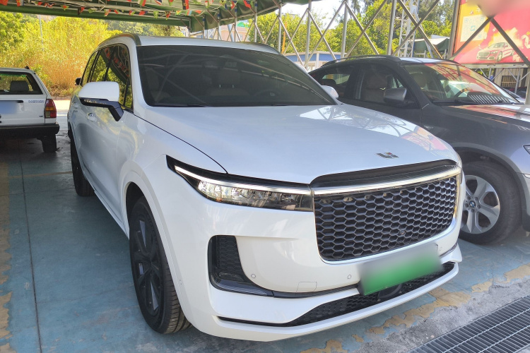 理想汽车 理想ONE 2021款 增程6座版车身外观3