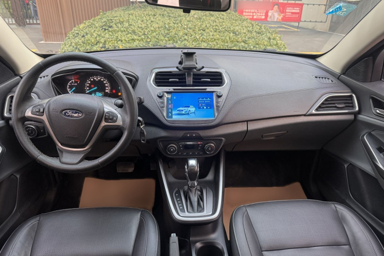 福特 福睿斯 2015款 1.5L 自动时尚型局部细节16