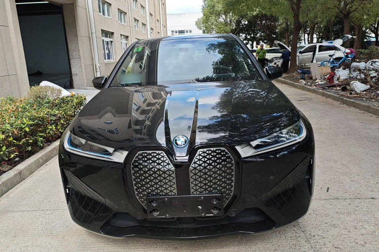 宝马iX 2022款 xDrive40车身外观6001