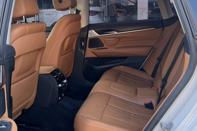 宝马6系GT 2018款 630i 豪华设计套装中控内饰7004