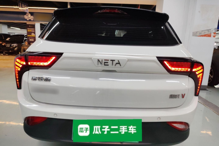 哪吒汽车 哪吒V 2021款 标准续航行业定制版车身外观6004