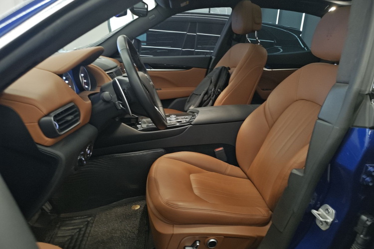 玛莎拉蒂 Levante 2021款 3.0T 标准版局部细节19