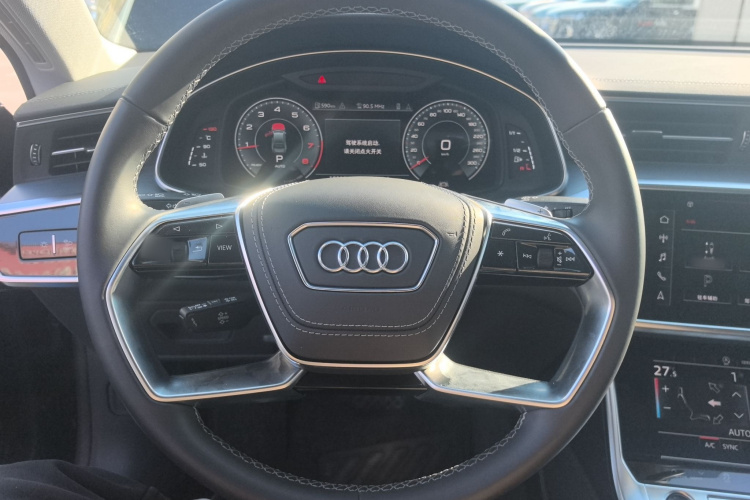 奥迪A7L 2024款 45 TFSI 豪华型中控内饰13