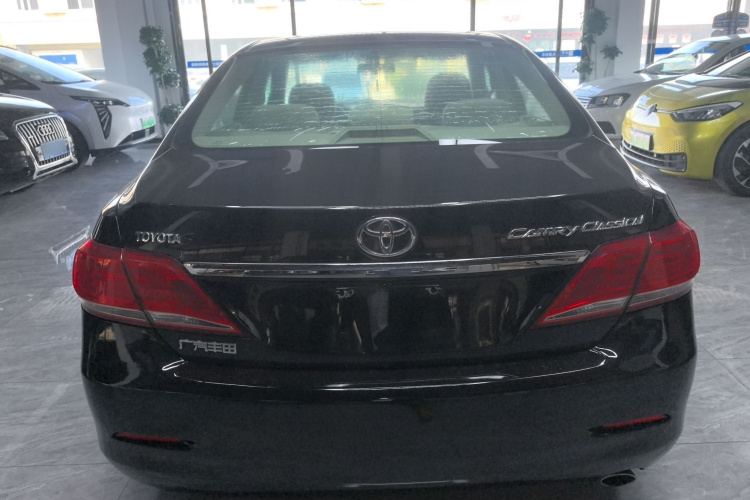 丰田 凯美瑞 2013款 200E 经典精英版车身外观6