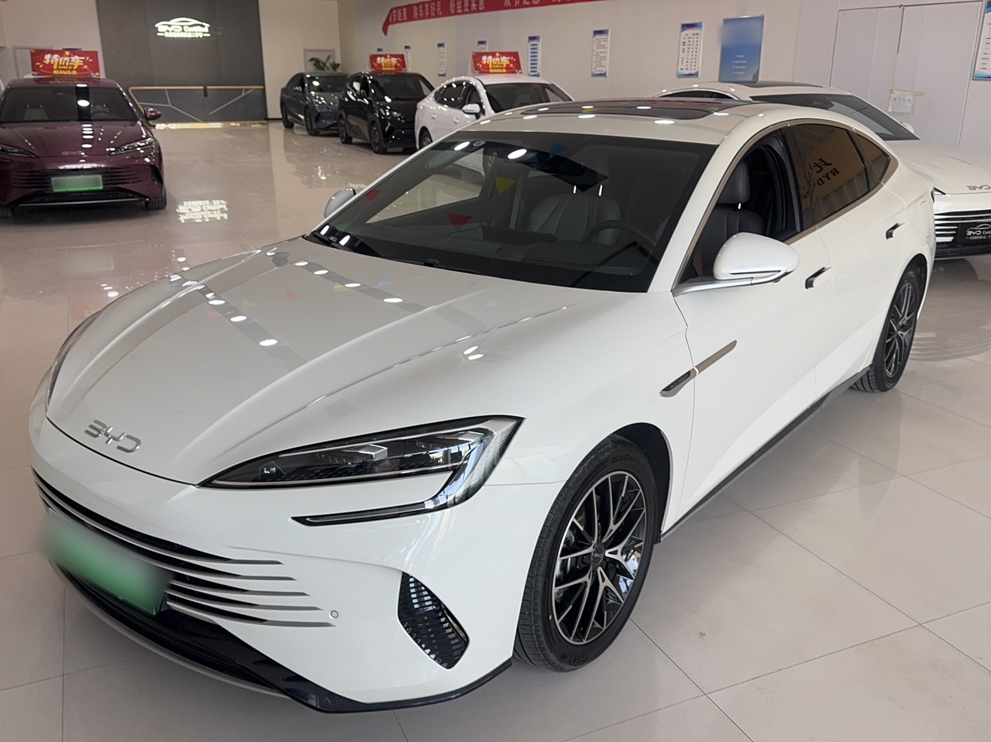 2025款 海豹07 DM-i DM-i 1.5L 125km 尊贵型图片