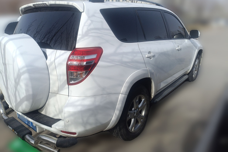 丰田 RAV4荣放 2011款 2.0L 自动豪华版车身外观6005