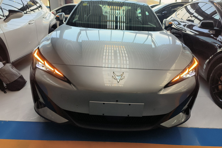 ARCFOX极狐 极狐 阿尔法S5 2025款 改款 560PRO 185kW车身外观2