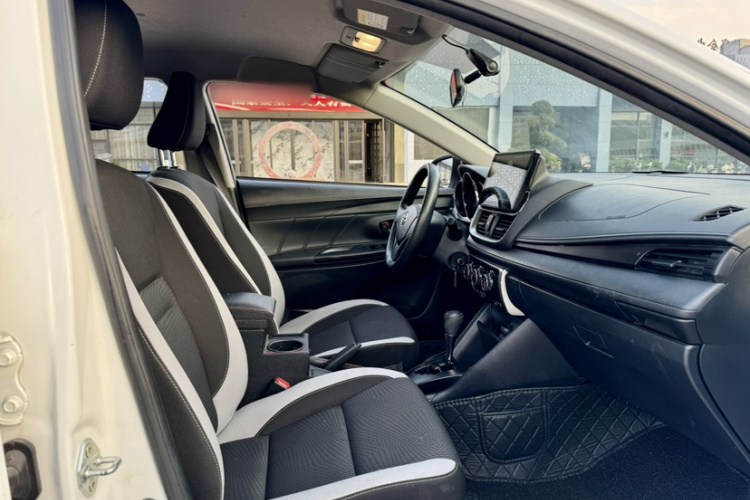 丰田 YARiS L 致炫 2020款 致炫X 1.5L CVT领先版局部细节41