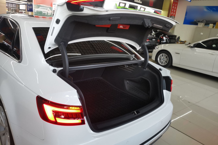 奥迪A4L 2019款 40 TFSI 时尚型 国VI局部细节23