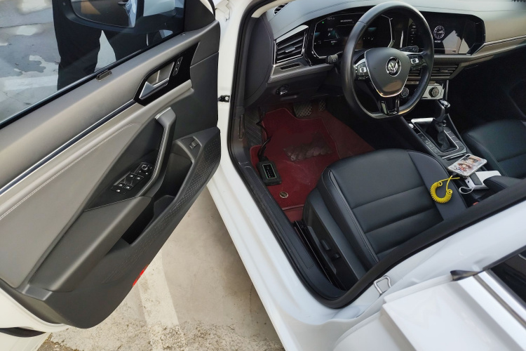 大众 速腾 2021款 200TSI DSG舒适智联版中控内饰7003